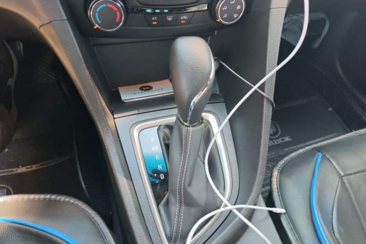 Used Buick GT 2021 1.3T Automatic Mild Hybrid Elite Version Gear Lever