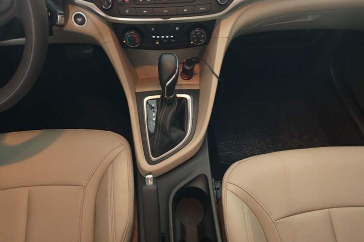 Used Buick GT 2021 Exemplar 1.5L Automatic Elite Version Gear Lever