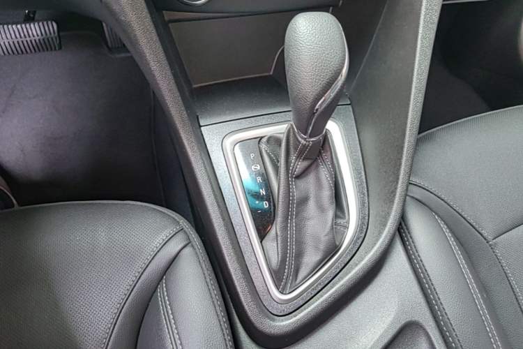 Used Buick GT 2021 Revised Version 1.3T Automatic Mild Hybrid Elite Edition Gear Lever
