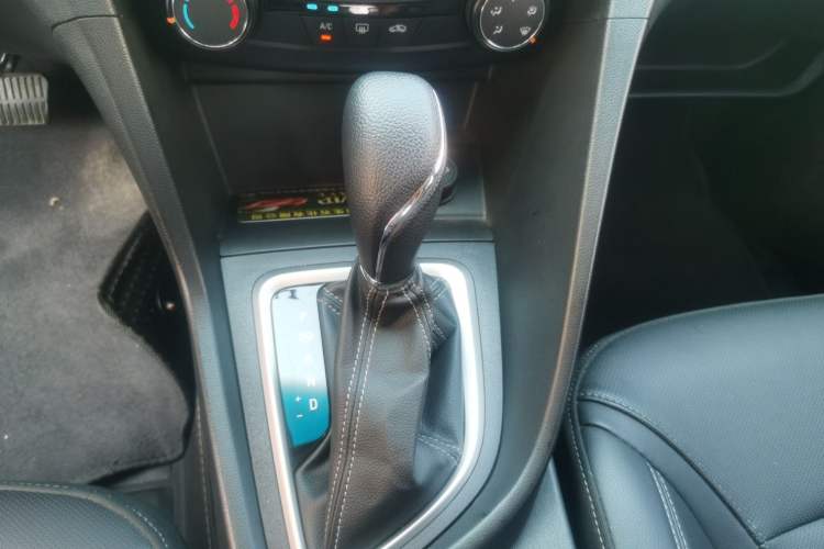 Used Buick GT 2021 1.3T Automatic Mild Hybrid Elite Version Gear Lever