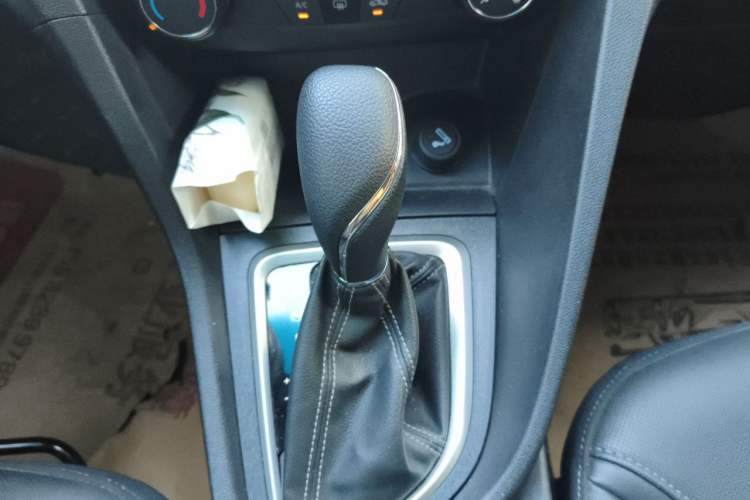 Used Buick GT 2021 Revised Version Flagship 1.5L Automatic Elite Edition Gear Lever