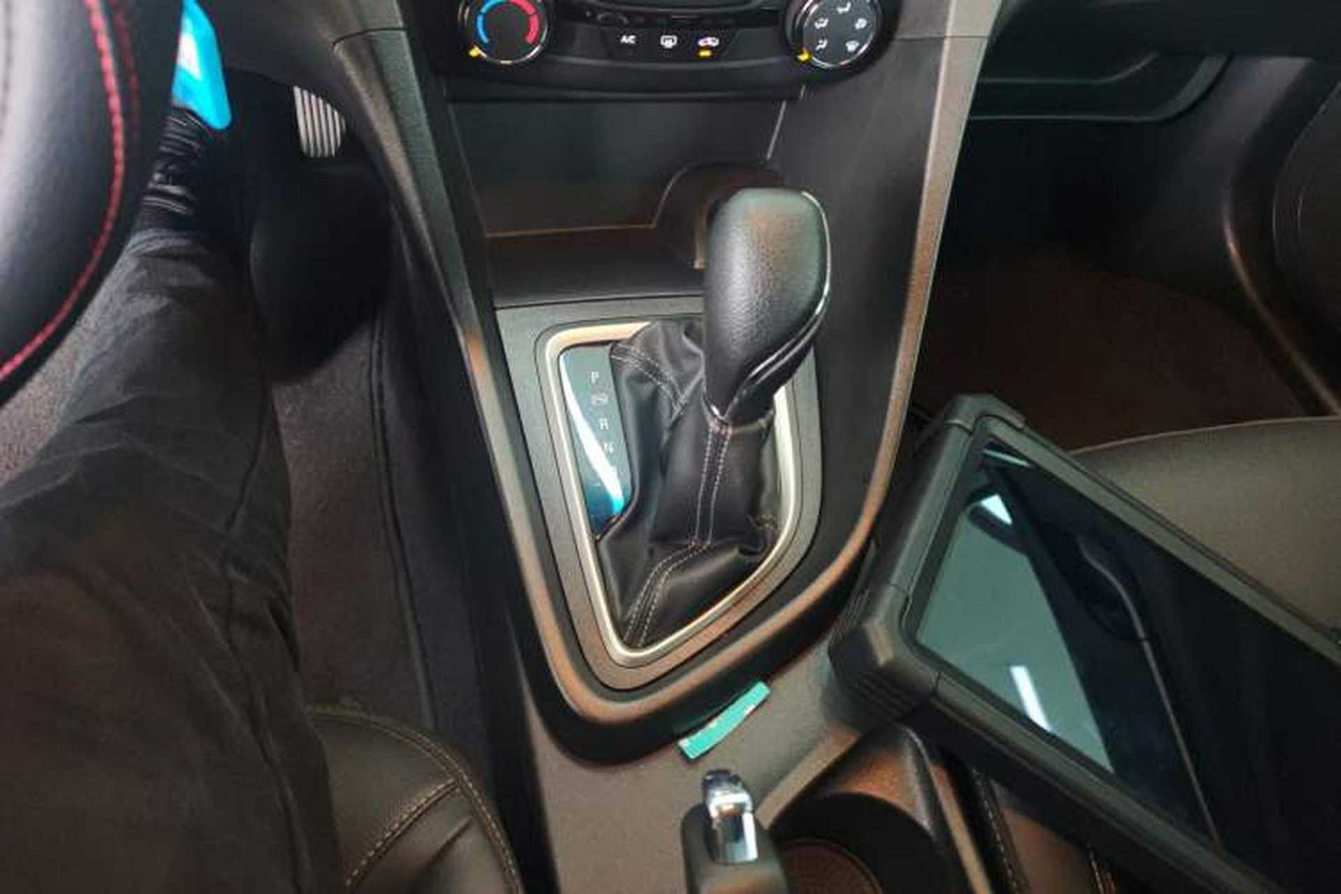 Used Buick GT 2021 1.3T Automatic Mild Hybrid Elite Version Gear Lever