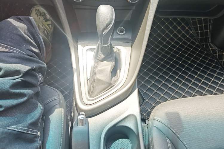 Used Buick GT 2021 1.3T Automatic Mild Hybrid Elite Version Gear Lever