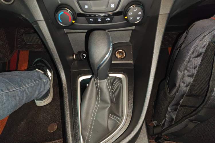 Used Buick GT 2021 Revised Version Flagship 1.5L Automatic Elite Edition Gear Lever