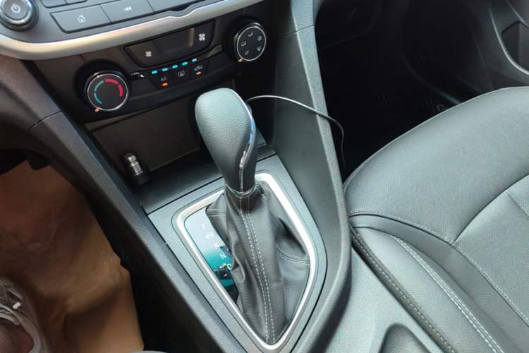 Used Buick GT 2021 Revised Version Flagship 1.5L Automatic Elite Edition Gear Lever