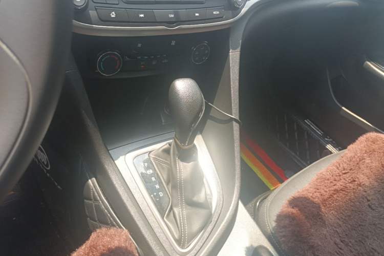 Used Buick GT 2021 Revised Version Flagship 1.5L Automatic Elite Edition Gear Lever
