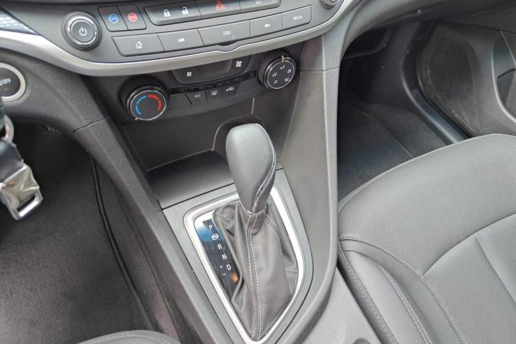 Used Buick GT 2021 Revised Version Flagship 1.5L Automatic Elite Edition Gear Lever