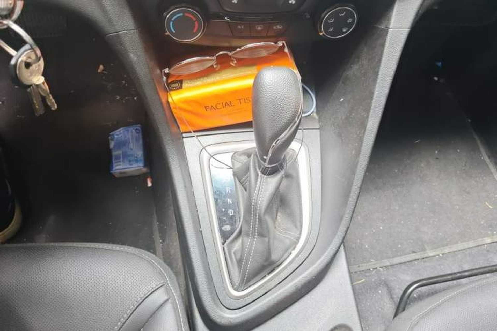 Used Buick GT 2021 1.3T Automatic Mild Hybrid Elite Version Gear Lever