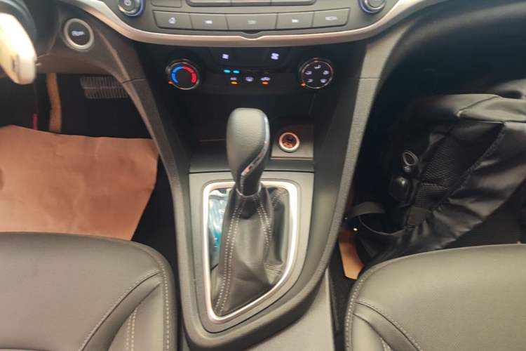 Used Buick GT 2021 Revised Version Flagship 1.5L Automatic Elite Edition Gear Lever