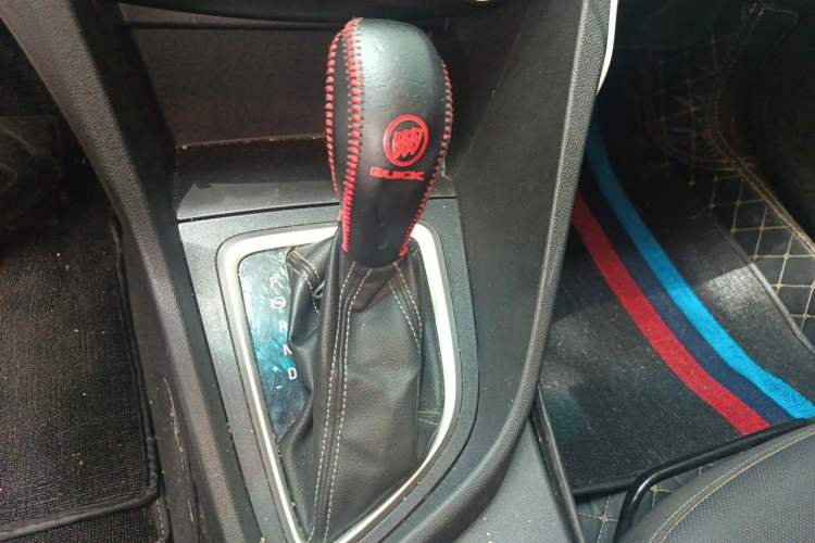 Used Buick GT 2021 Revised Version 1.3T Automatic Mild Hybrid Elite Edition Gear Lever