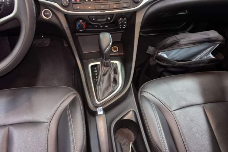 Used Buick GT 2021 Revised Version 1.3T Automatic Mild Hybrid Elite Edition Gear Lever