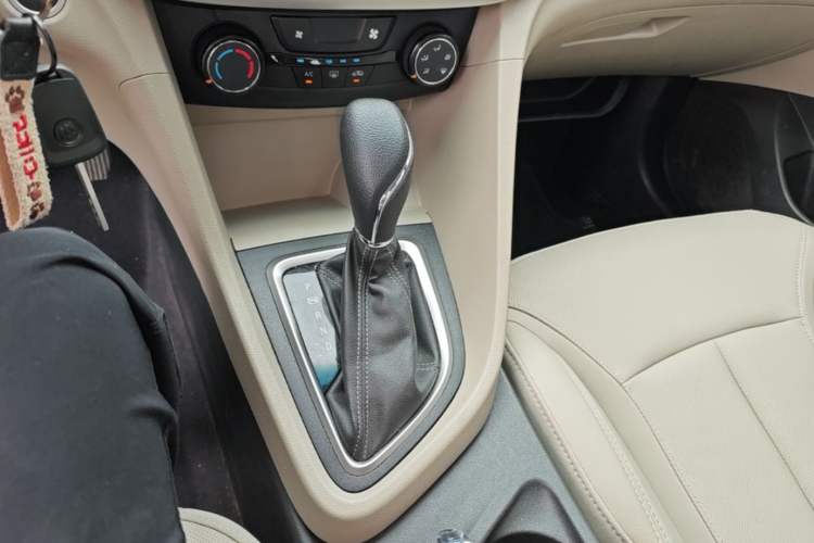 Used Buick GT 2021 Exemplar 1.5L Automatic Elite Version Gear Lever