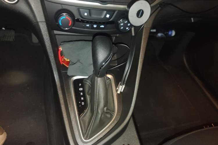 Used Buick GT 2021 Revised Version 1.3T Automatic Mild Hybrid Elite Edition Gear Lever