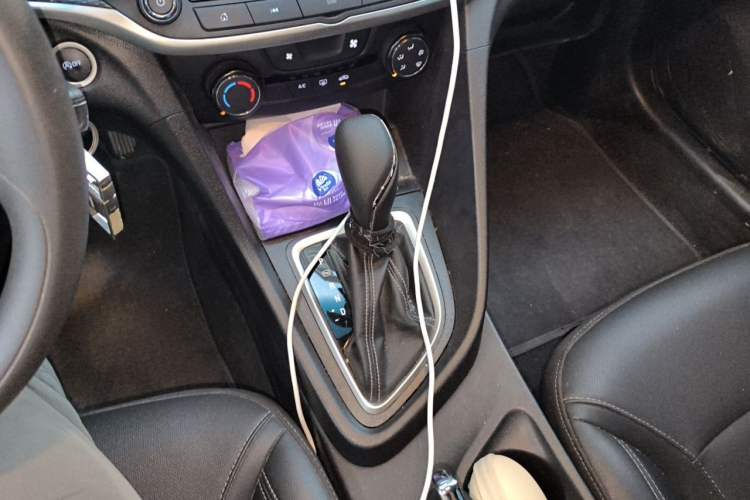 Used Buick GT 2021 Revised Version Flagship 1.5L Automatic Elite Edition Gear Lever