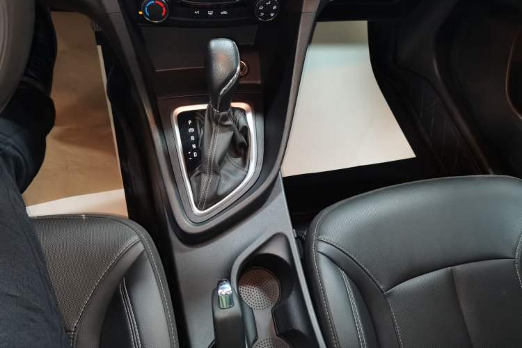 Used Buick GT 2021 Revised Version 1.3T Automatic Mild Hybrid Elite Edition Gear Lever