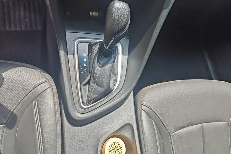 Used Buick GT 2021 1.3T Automatic Mild Hybrid Elite Version Gear Lever