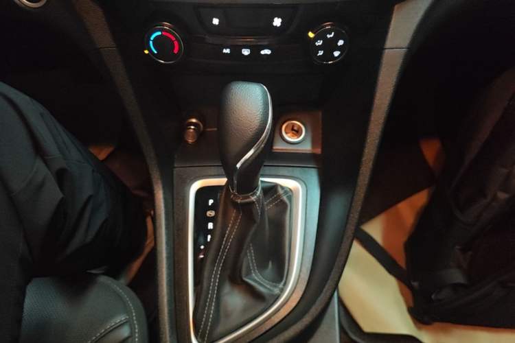 Used Buick GT 2021 Revised Version Flagship 1.5L Automatic Elite Edition Gear Lever