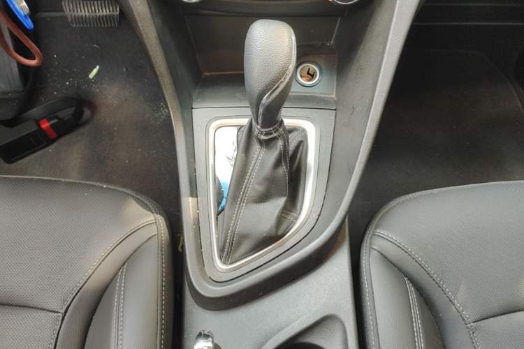 Used Buick GT 2021 1.3T Automatic Mild Hybrid Elite Version Gear Lever
