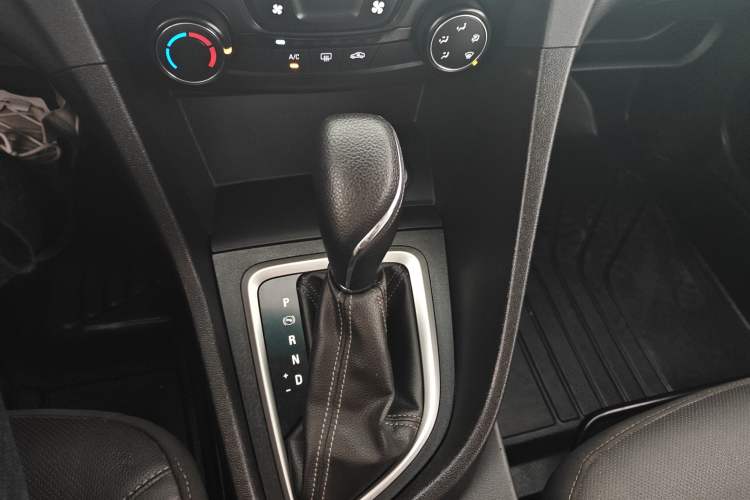 Used Buick GT 2021 Revised Version 1.3T Automatic Mild Hybrid Elite Edition Gear Lever