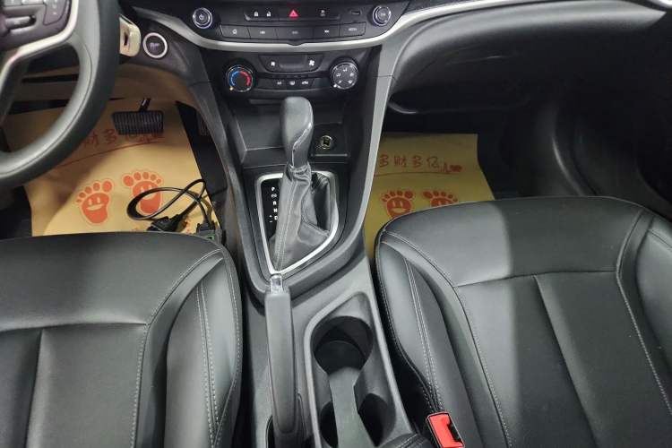 Used Buick GT 2021 Revised Version Flagship 1.5L Automatic Elite Edition Gear Lever