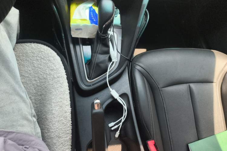 Used Buick GT 2021 Revised Version Flagship 1.5L Automatic Elite Edition Gear Lever