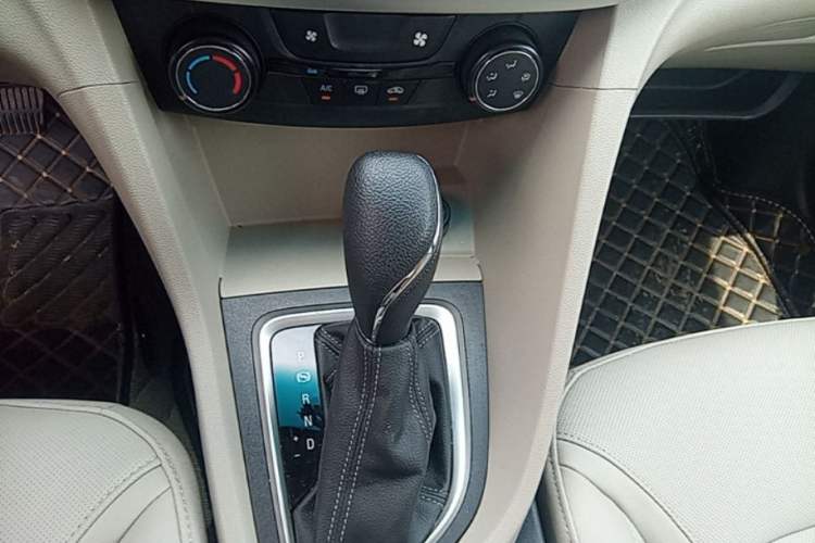 Used Buick GT 2021 Exemplar 1.5L Automatic Elite Version Gear Lever