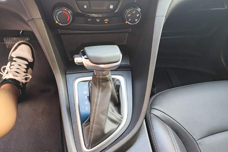 Used Buick GT 2021 Revised Version Flagship 1.5L Automatic Entry-Level Trim Gear Lever