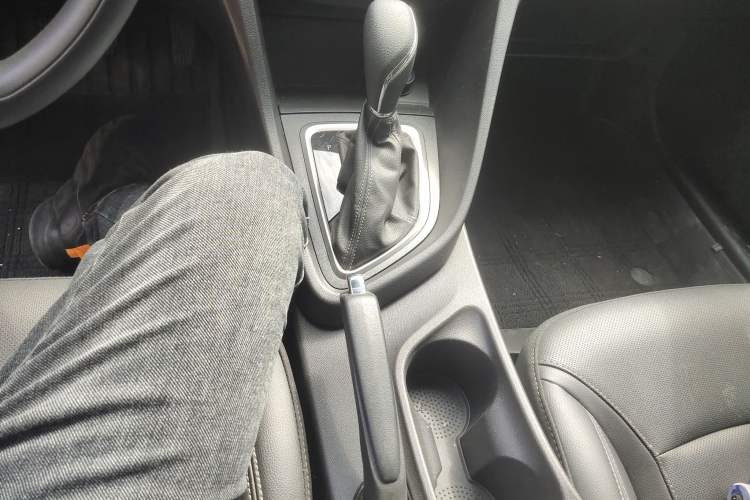 Used Buick GT 2021 Revised Version Flagship 1.5L Automatic Elite Edition Gear Lever
