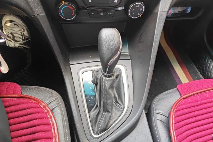 Used Buick GT 2021 1.3T Automatic Mild Hybrid Elite Version Gear Lever