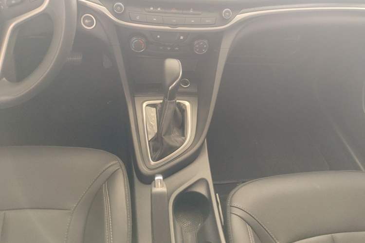 Used Buick GT 2021 Revised Version 1.3T Automatic Mild Hybrid Advanced Edition Gear Lever