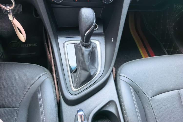 Used Buick GT 2021 Revised Version 1.3T Automatic Mild Hybrid Advanced Edition Gear Lever