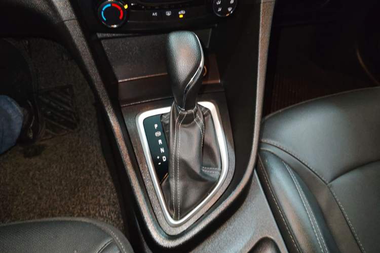 Used Buick GT 2021 Revised Version 1.3T Automatic Mild Hybrid Elite Edition Gear Lever