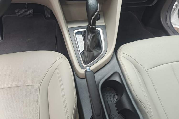 Used Buick GT 2021 Exemplar 1.5L Automatic Elite Version Gear Lever
