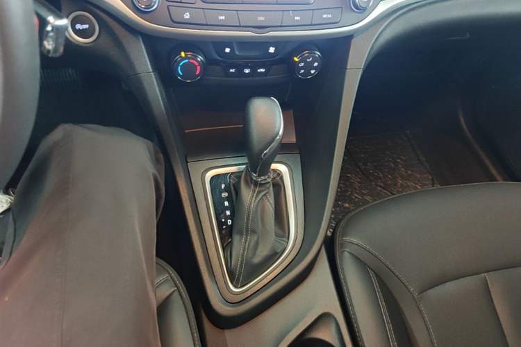 Used Buick GT 2021 Revised Version Flagship 1.5L Automatic Elite Edition Gear Lever