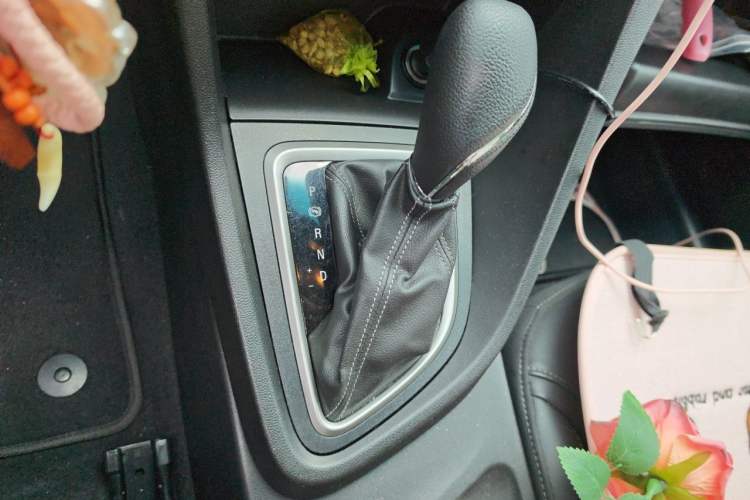 Used Buick GT 2021 Revised Version 1.3T Automatic Mild Hybrid Elite Edition Gear Lever