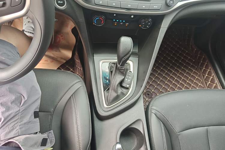 Used Buick GT 2021 Revised Version Flagship 1.5L Automatic Elite Edition Gear Lever