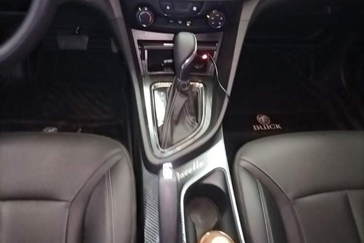 Used Buick GT 2021 Revised Version 1.3T Automatic Mild Hybrid Elite Edition Gear Lever
