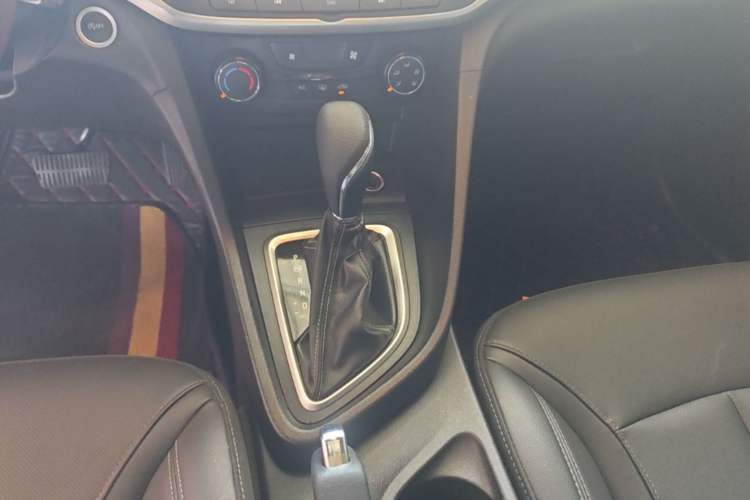 Used Buick GT 2021 Revised Version Flagship 1.5L Automatic Elite Edition Gear Lever