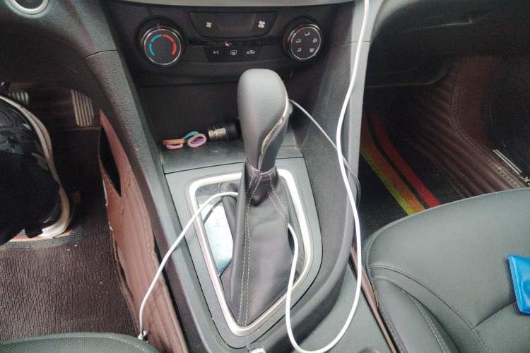 Used Buick GT 2021 Revised Version Flagship 1.5L Automatic Elite Edition Gear Lever
