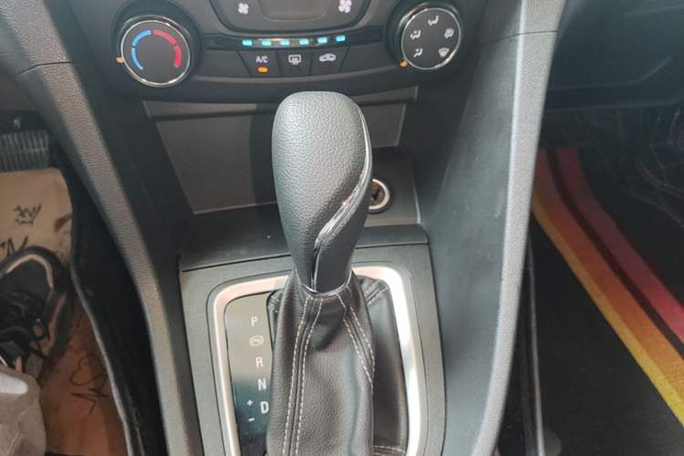 Used Buick GT 2021 Revised Version Flagship 1.5L Automatic Entry-Level Trim Gear Lever
