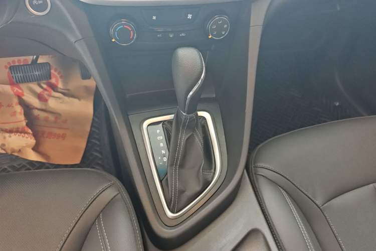Used Buick GT 2021 Revised Version 1.3T Automatic Mild Hybrid Elite Edition Gear Lever