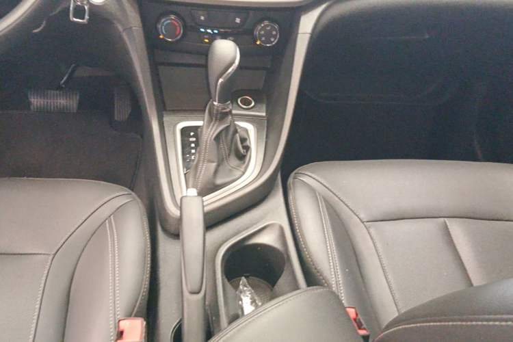 Used Buick GT 2021 Revised Version Flagship 1.5L Automatic Elite Edition Gear Lever