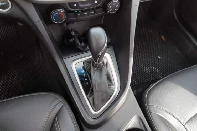Used Buick GT 2021 Revised Version 1.3T Automatic Mild Hybrid Elite Edition Gear Lever