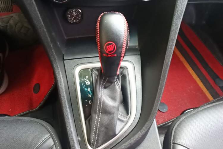 Used Buick GT 2021 Revised Version 1.3T Automatic Mild Hybrid Elite Edition Gear Lever