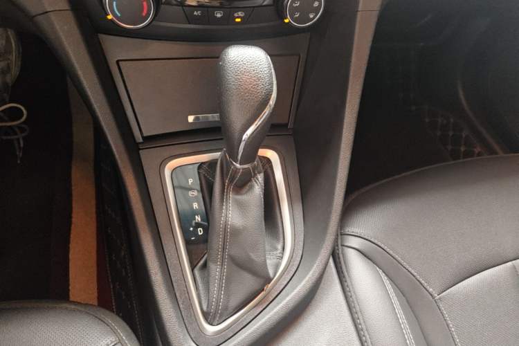Used Buick GT 2021 Revised Version 1.3T Automatic Mild Hybrid Elite Edition Gear Lever