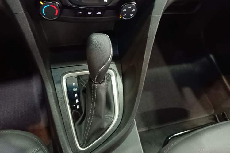 Used Buick GT 2021 Revised Version Flagship 1.5L Automatic Entry-Level Trim Gear Lever