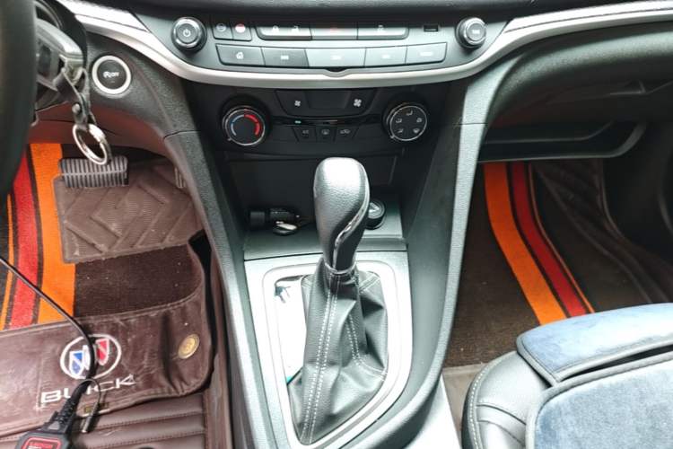 Used Buick GT 2021 Revised Version Flagship 1.5L Automatic Elite Edition Gear Lever