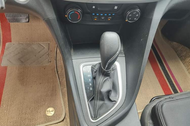 Used Buick GT 2021 1.3T Automatic Mild Hybrid Elite Version Gear Lever