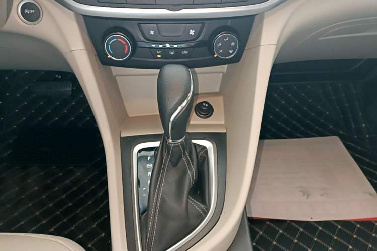 Used Buick GT 2021 Exemplar 1.5L Automatic Elite Version Gear Lever