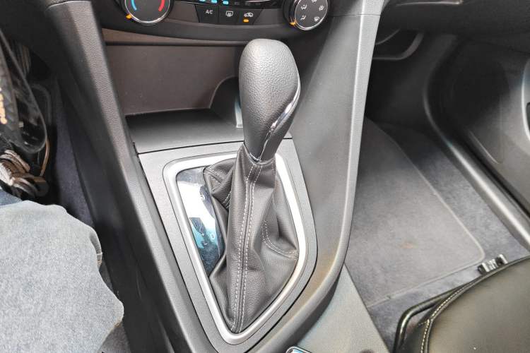 Used Buick GT 2021 Revised Version 1.3T Automatic Mild Hybrid Advanced Edition Gear Lever